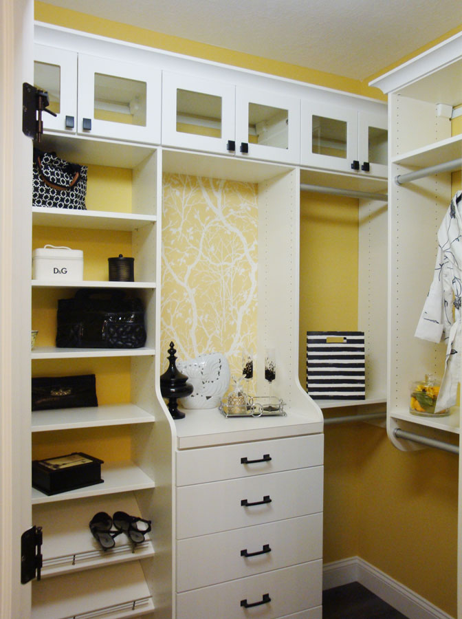 Brookfield A White Closet System