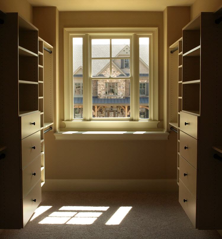Brookfield - Walk In Closet